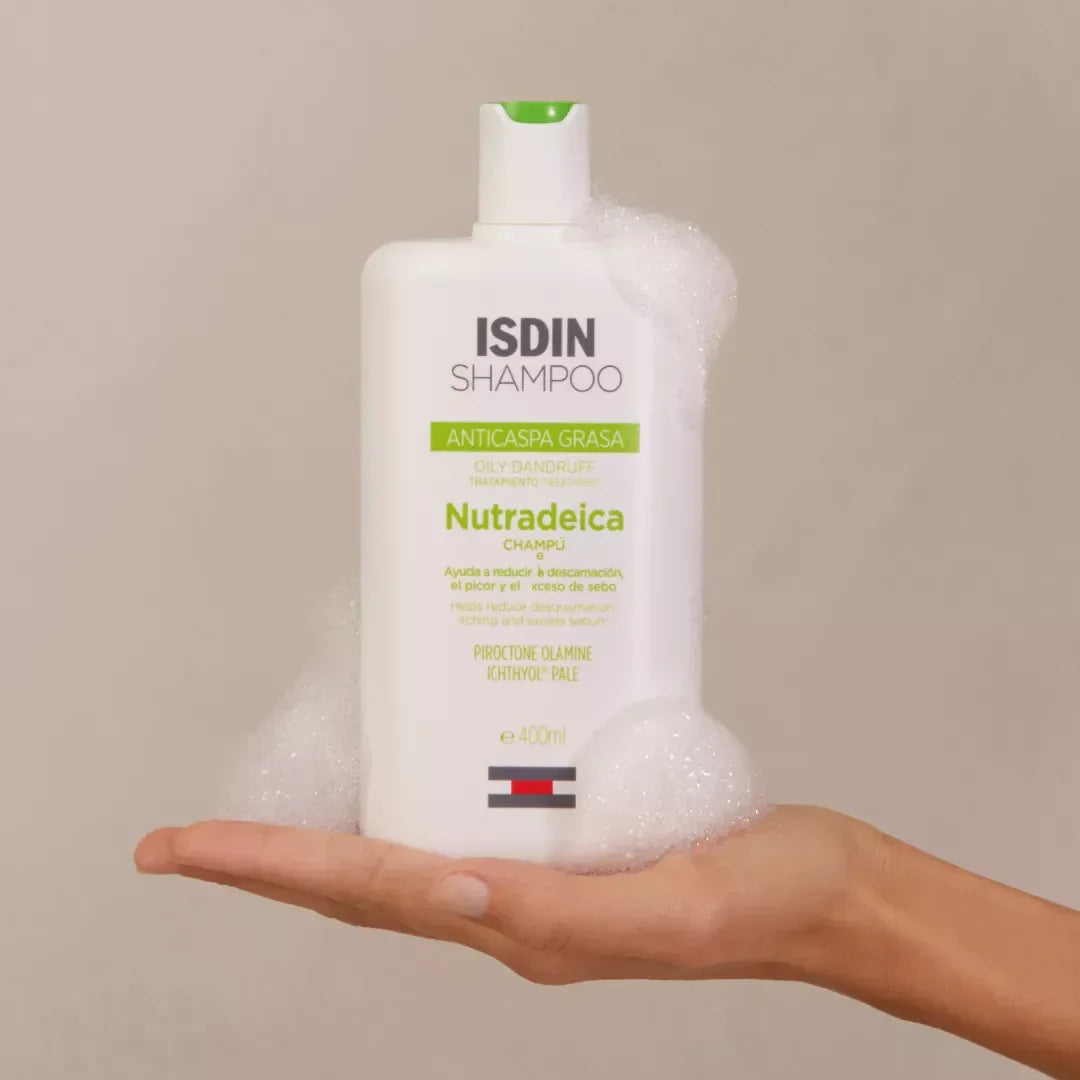 ISDIN | Nutradeica® Champú Anticaspa Grasa - 400ml - InternationalCosmetic