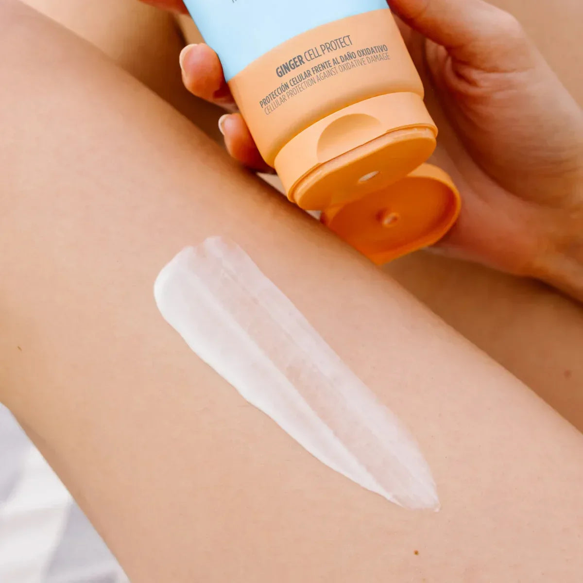 ISDIN | Gel Cream Wet Skin SPF 50 - 250ml - InternationalCosmetic