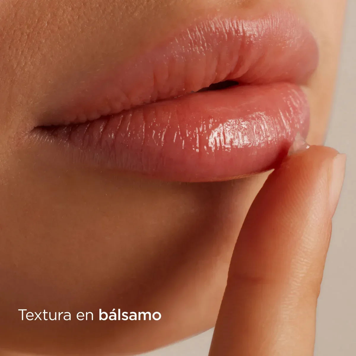 ISDIN | Reparador Labial Bálsamo - 10gr - InternationalCosmetic
