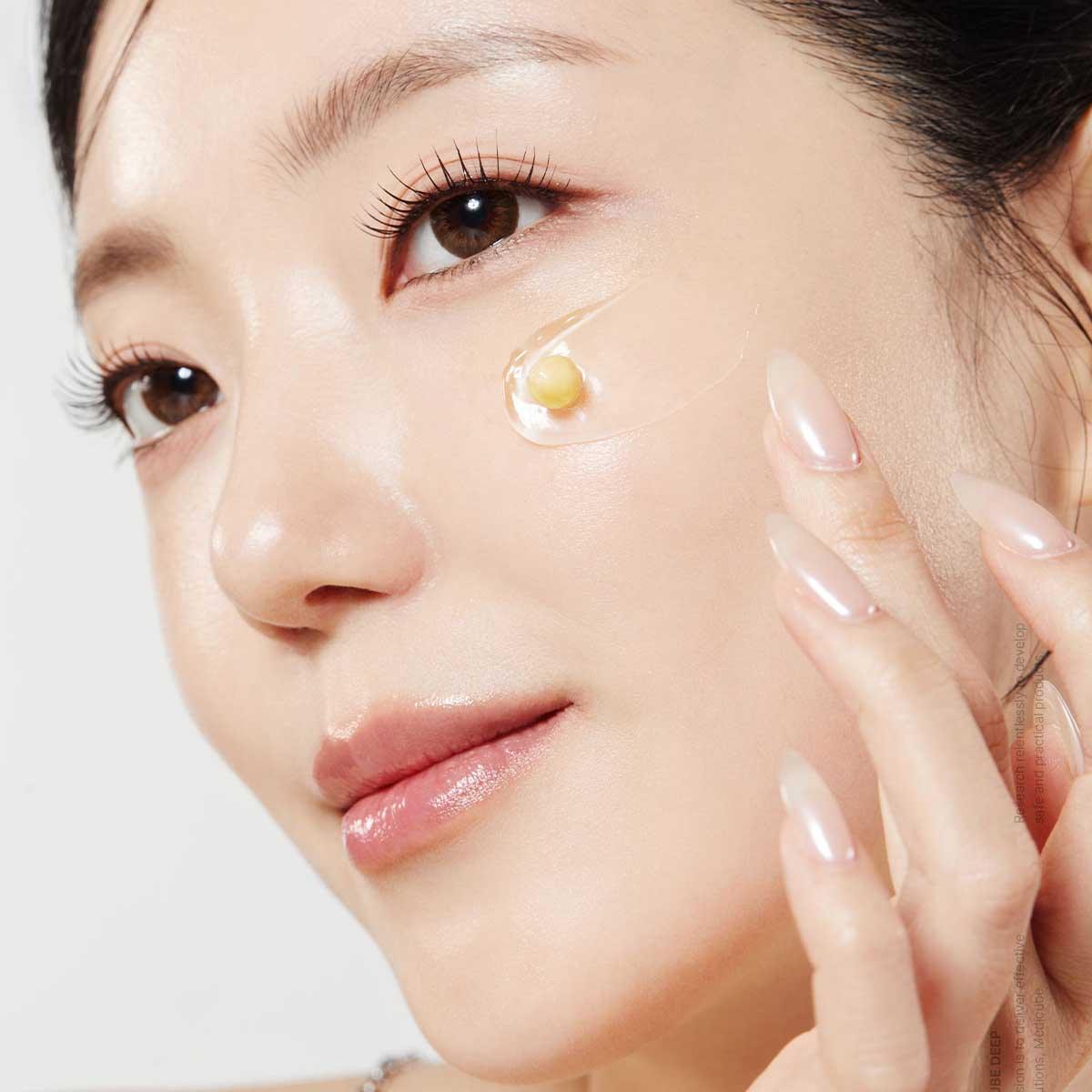 MEDICUBE | Deep Vita C Capsule Cream - 55 gr - InternationalCosmetic