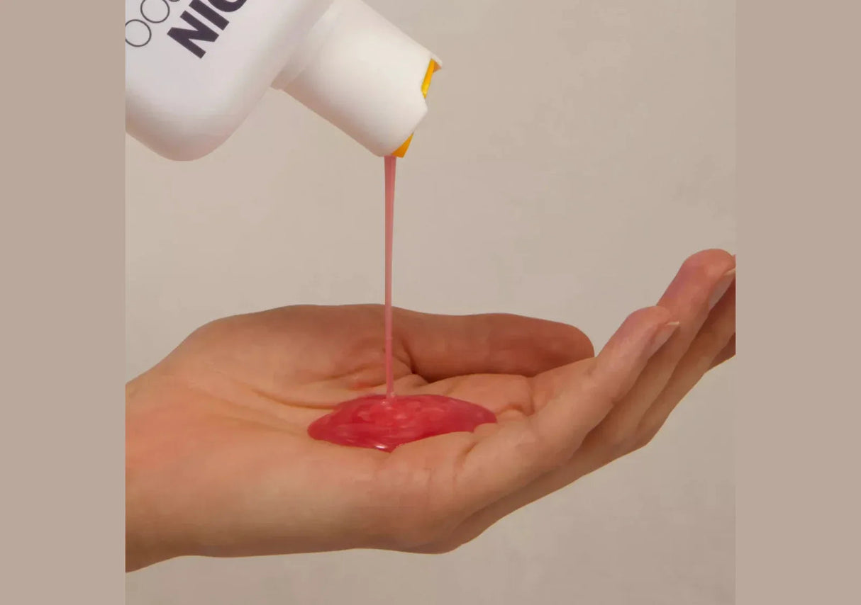 ISDIN | Nutradeica® Champú Anticaspa Seca - 200ml - InternationalCosmetic