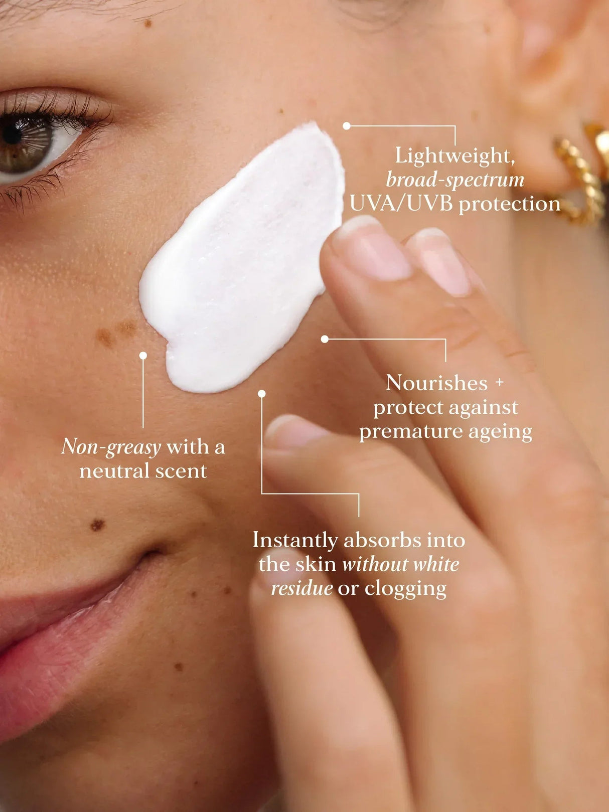 ALPHA-H | Daily Essential Moisturiser SPF50+ - InternationalCosmetic