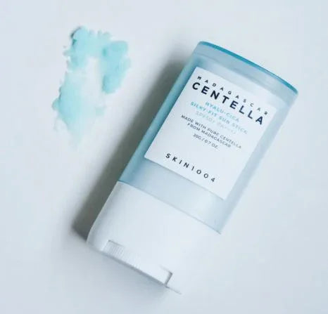 SKIN 1004 | Formato Viaje - Madagascar Centella Hyalu-Cica Silky-Fit Sun Stick SPF 50+ - 7gr - InternationalCosmetic