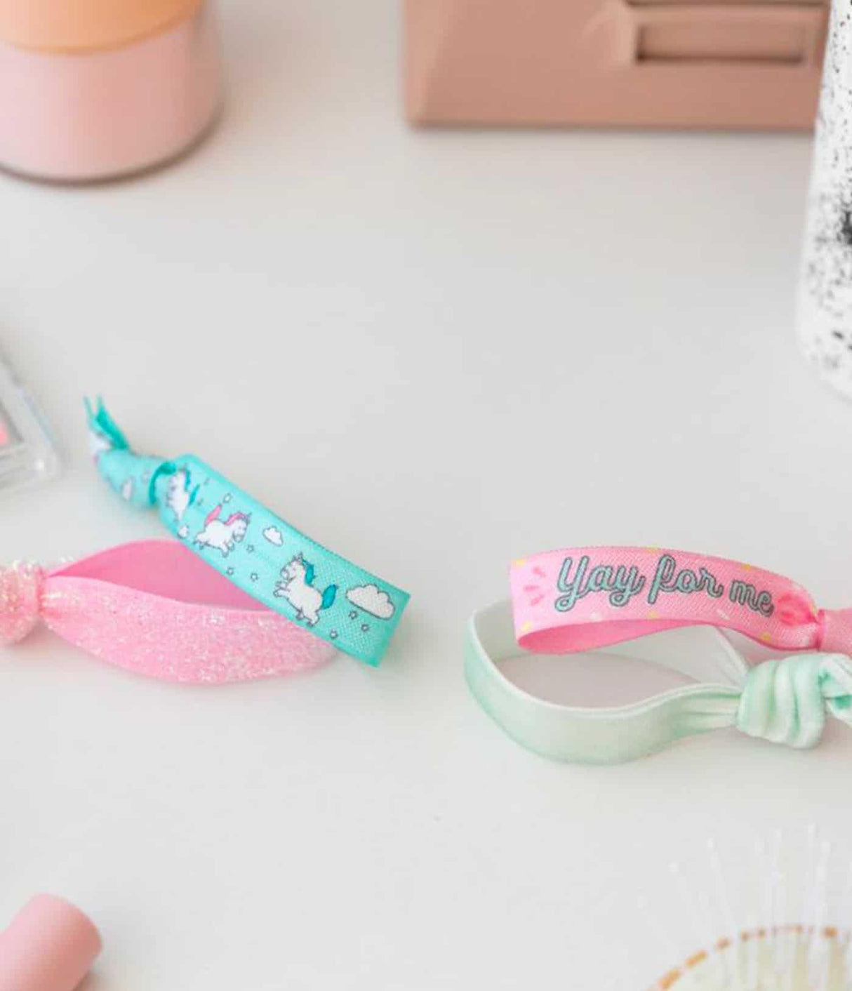 BETER | Coleteros de Tela con Nudo Unicorn Wonder (4 unidades) - InternationalCosmetic