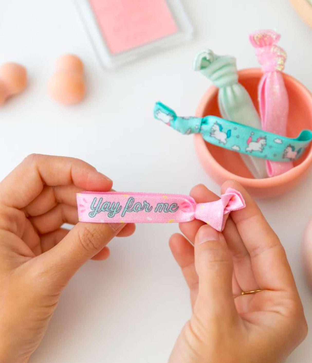 BETER | Coleteros de Tela con Nudo Unicorn Wonder (4 unidades) - InternationalCosmetic