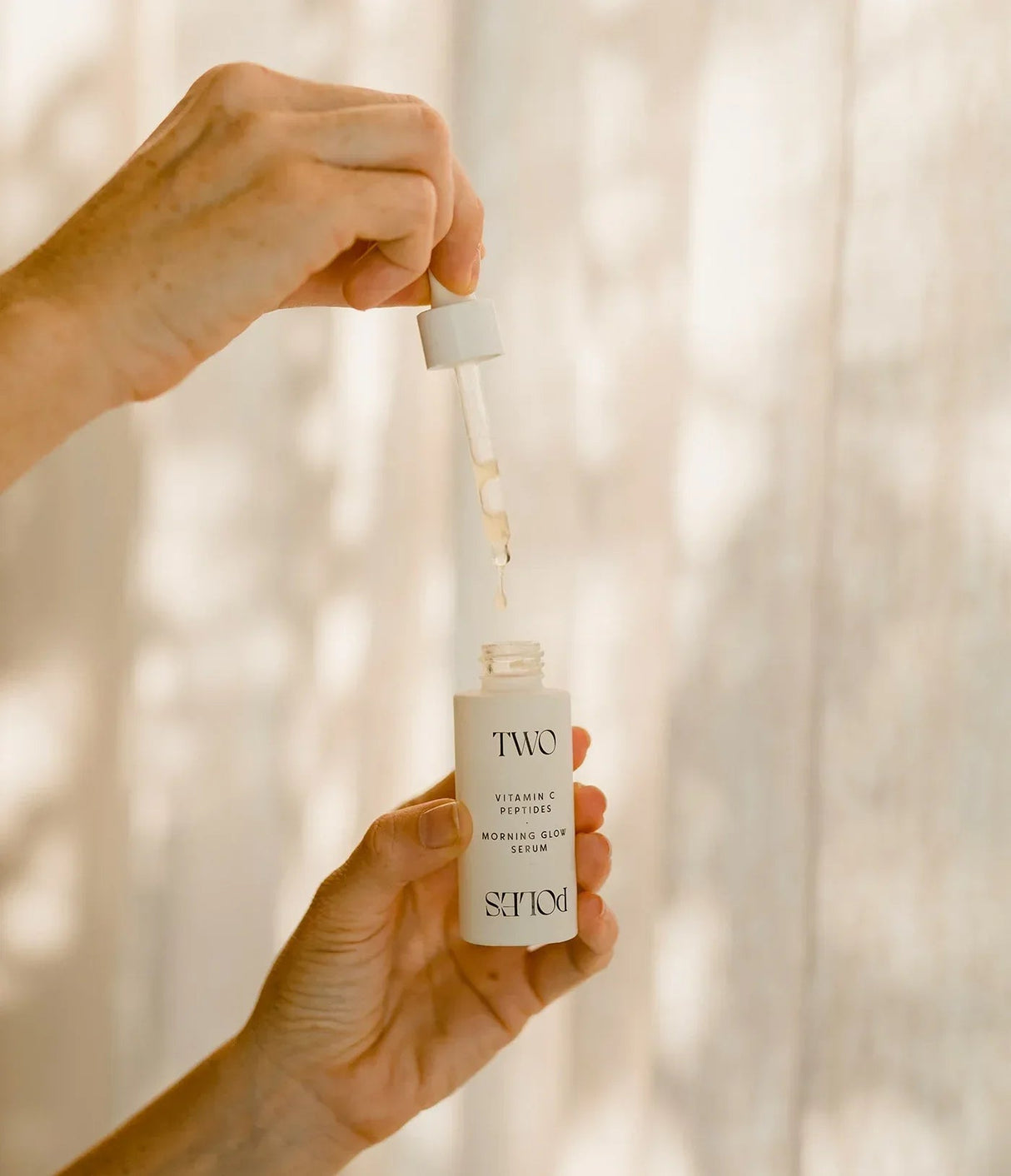 TWO POLES | Morning Glow Serum - Tamaño Viaje - 7ml - InternationalCosmetic