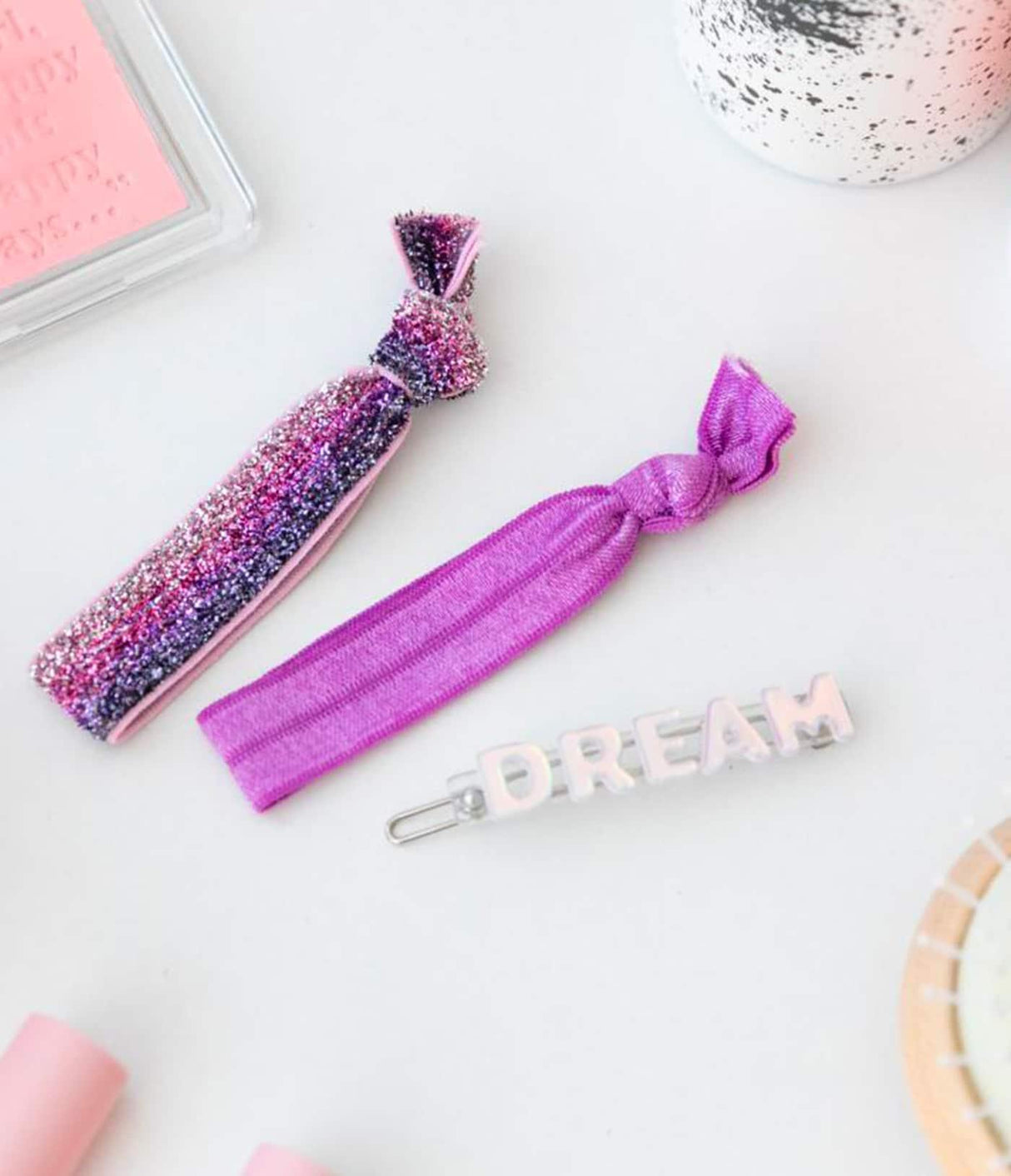 BETER | Set Dreams - Clip con Detalle + 2 Coleteros Lisos con Nudo - InternationalCosmetic