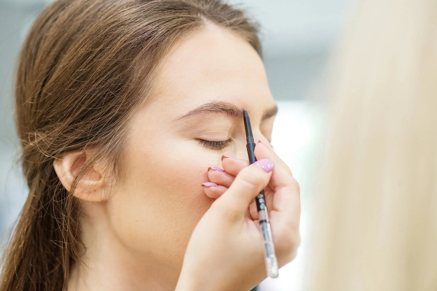 Lápiz de cejas - InternationalCosmetic