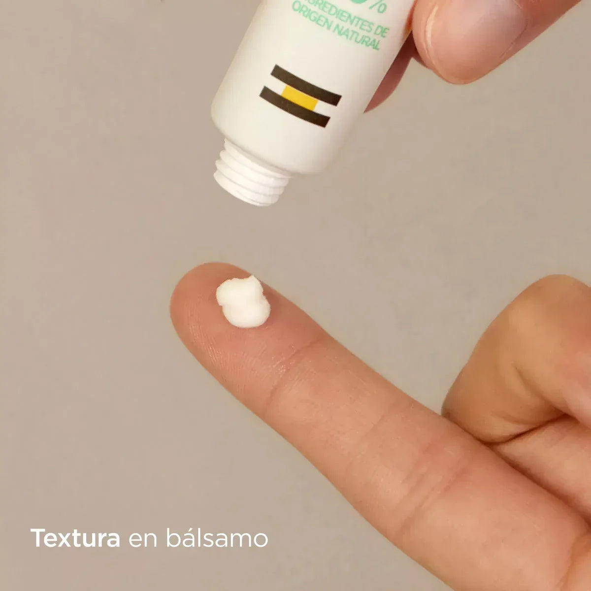 ISDIN | Baby Naturals Nutraisdin® Balsamo Reparador Perioral - 15ml - InternationalCosmetic