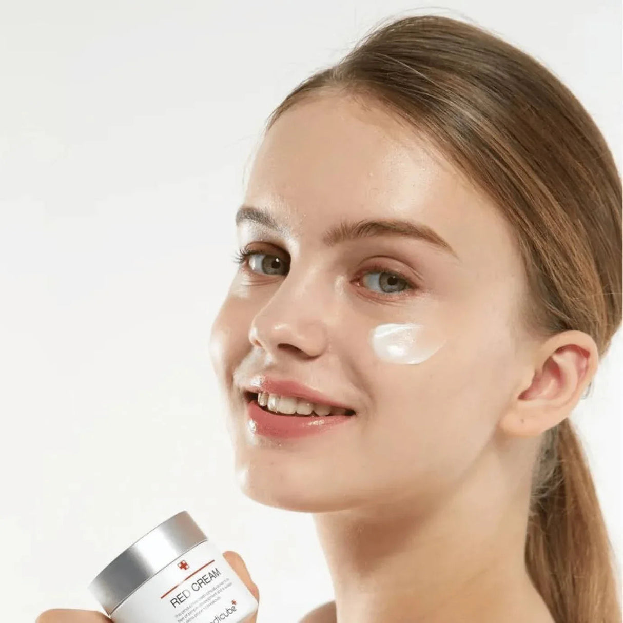 MEDICUBE | Red Cream – 50 ml - InternationalCosmetic