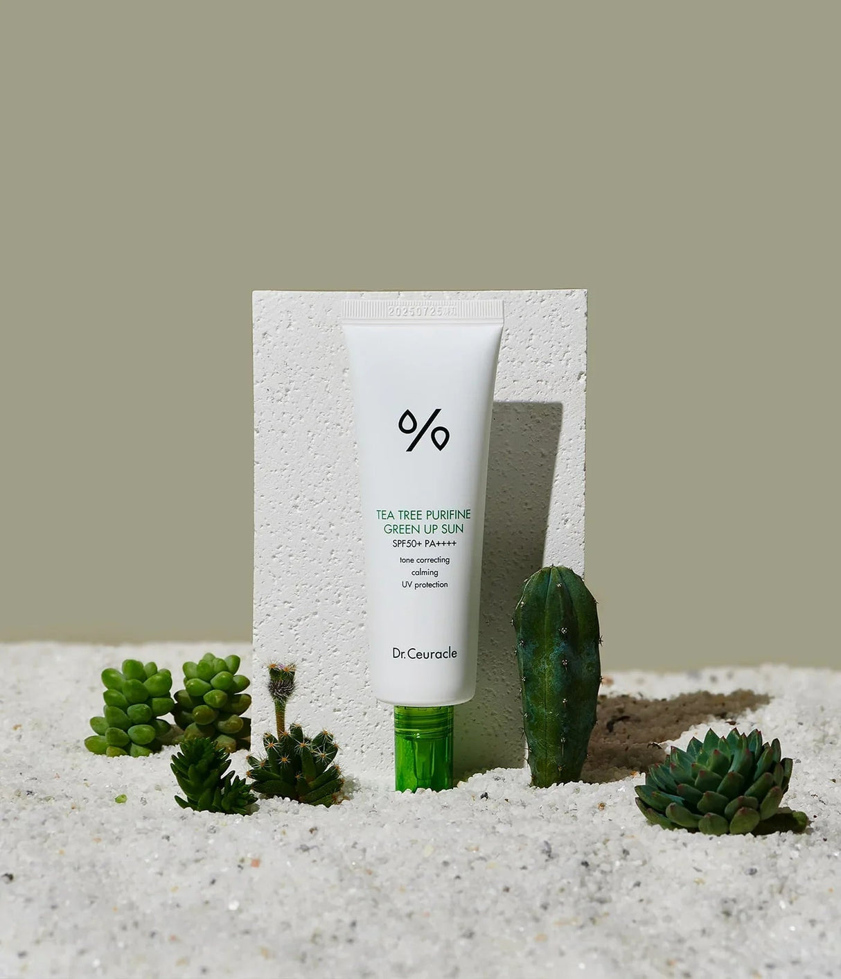 DR. CEURACLE | Tea Tree Purifine Green Up Sun SPF50+ - 50ml - InternationalCosmetic